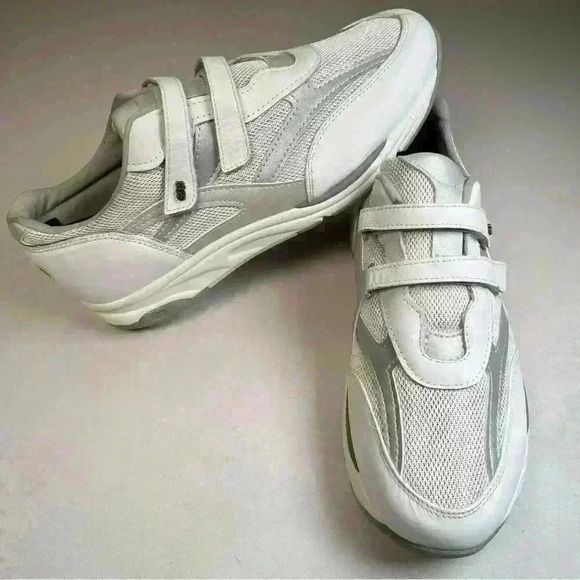 New SAS TMV Walking Shoe size 11 WW